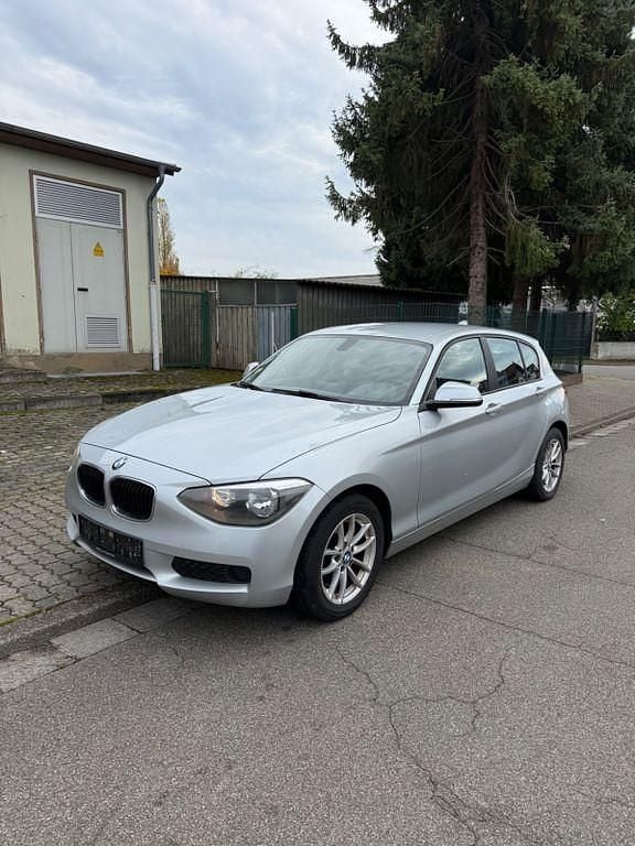 Silber Gebraucht 2013 BMW 118 Kleinwagen | 5.400 € (Superpreis) - Bild 1/4