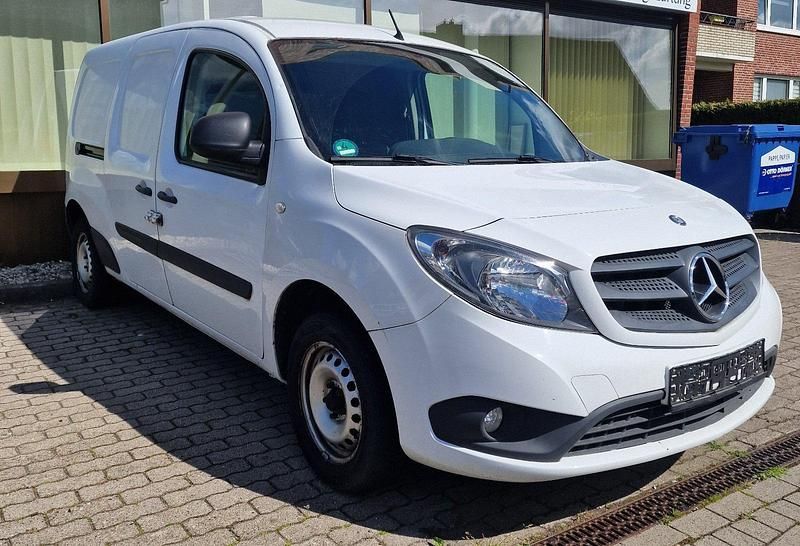 Weiß Gebraucht 2013 Mercedes Citan 109 Van / Kleinbus | 6.000 € (Guter Preis) - Bild 1/4