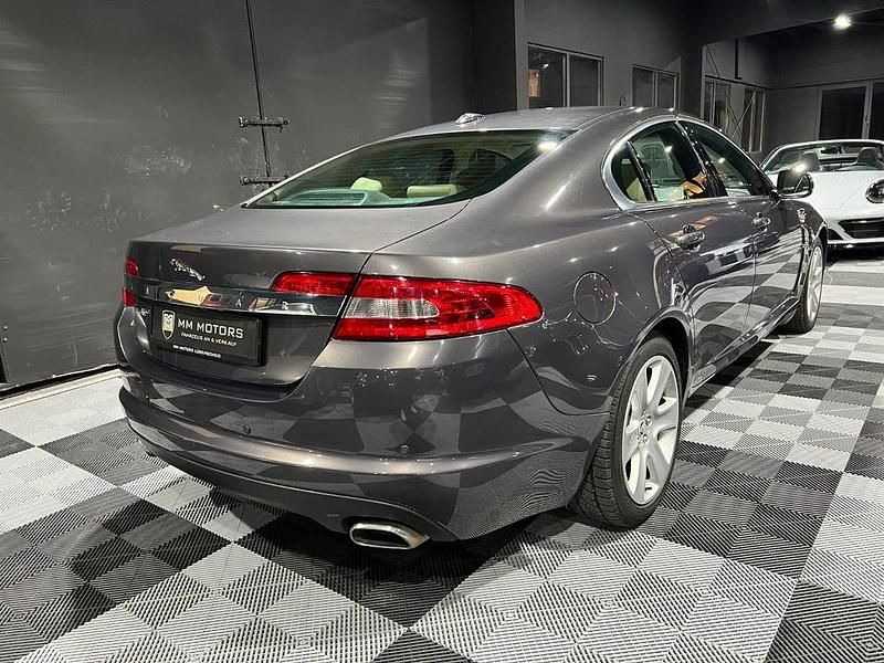 Gebraucht Jaguar XF Premium Luxury 238 PS (175 kW) 2009 Grau Limousine