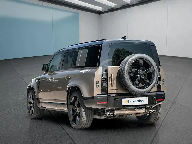 Gebraucht Land Rover Defender 426 PS (313 kW) 2026 Braun SUV