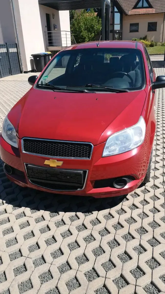 Używany Chevrolet Aveo 84 KM (61 kW) 2009 Czerwony Hatchback