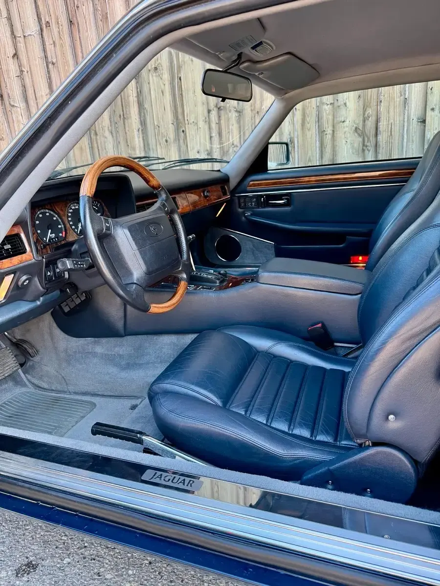 Używany Jaguar XJS 281 KM (206 kW) 1993 Niebieski Coupe