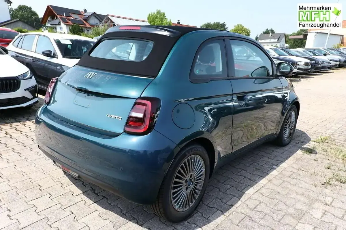 Neu Fiat 500C Icon 65 PS (47 kW) 2026 Ozean grün metallic Cabrio