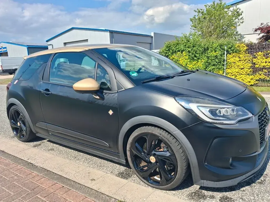 Gebraucht DS Automobiles DS3 Crossback Performance Black Special 208 PS (152 kW) 2017 Schwarz