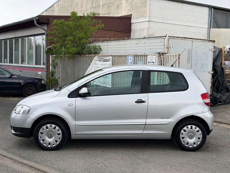 Second-hand VW Fox Refresh 54 CP (39 kW) 2009 Argintiu Hatchback