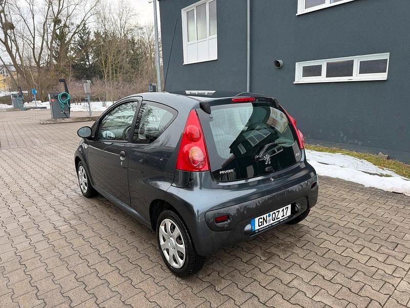 Gebraucht Peugeot 107 75 PS (55 kW) 2009 Schwarz Kleinwagen