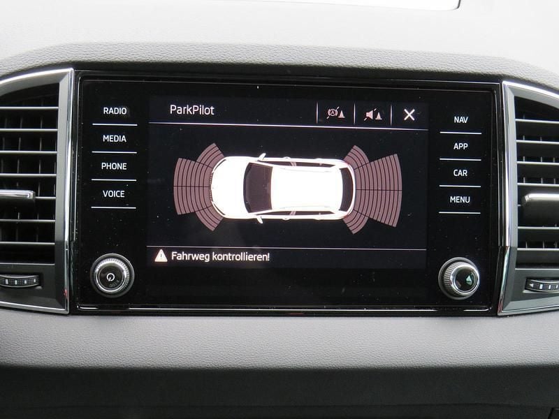 Graphite grau metallic Neu 2025 Skoda Karoq Drive SUV | 39.875 € (Fairer Preis) - Bild 1/4