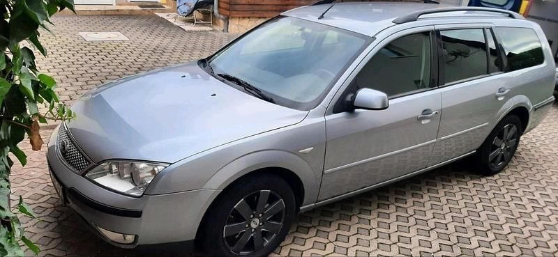 Silber Gebraucht 2004 Ford Mondeo Viva Kombi | 650 € (Superpreis) - Bild 1/4