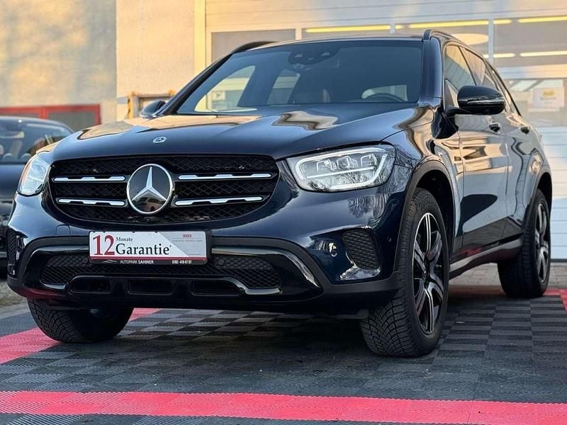 Gebraucht Mercedes GLC300e 211 PS (155 kW) 2022 Blau SUV