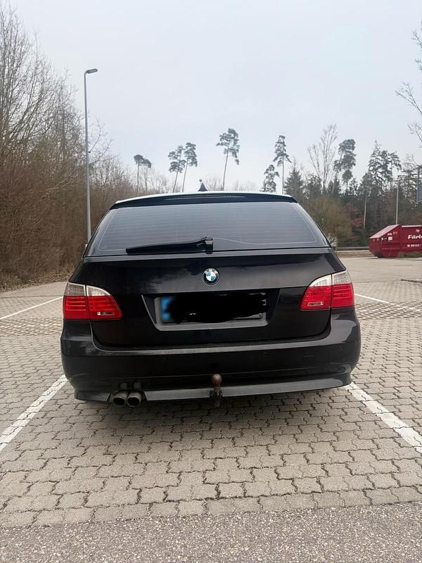 Gebraucht BMW 530 323 PS (237 kW) 2008 Schwarz Kombi