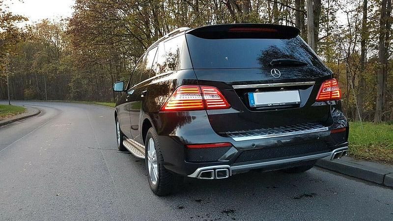 Gebraucht Mercedes ML350 258 PS (189 kW) 2014 Schwarz SUV