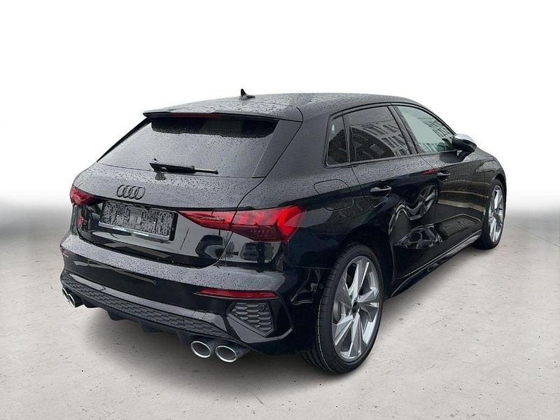 Gebraucht Audi S3 Ambiente 310 PS (228 kW) 2024 Schwarz Limousine