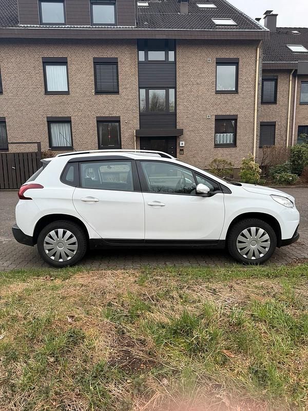 Gebraucht Peugeot 2008 110 PS (80 kW) 2017 Weiß SUV