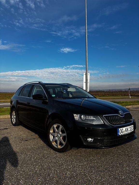 Gebraucht Skoda Octavia Elegance 150 PS (110 kW) 2014 Schwarz Kleinwagen