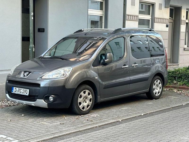 Gebraucht Peugeot Partner Tepee Tendance 109 PS (80 kW) 2008 Grau Van / Kleinbus