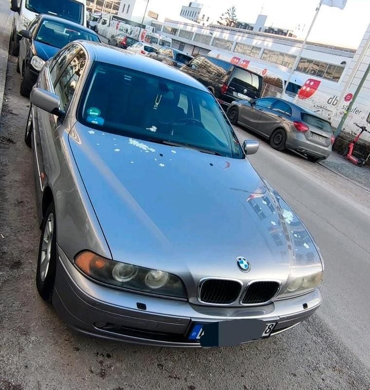 Gebraucht BMW 520 170 PS (125 kW) 2001 Silber Limousine