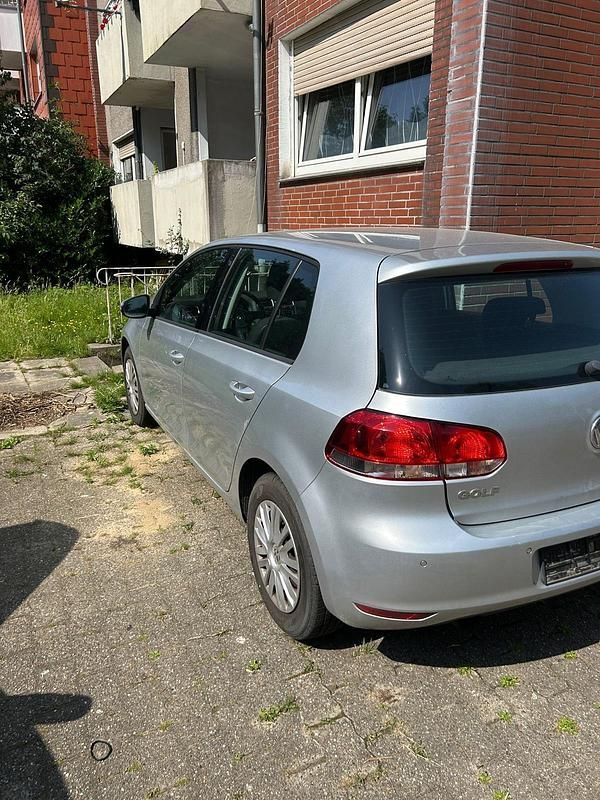 Gebraucht VW Golf VI 105 PS (77 kW) 2012 Kleinwagen