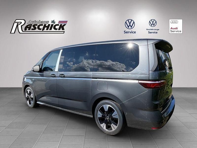 Neu VW T7 Style 150 PS (110 kW) 2025 Indiumgrau Van