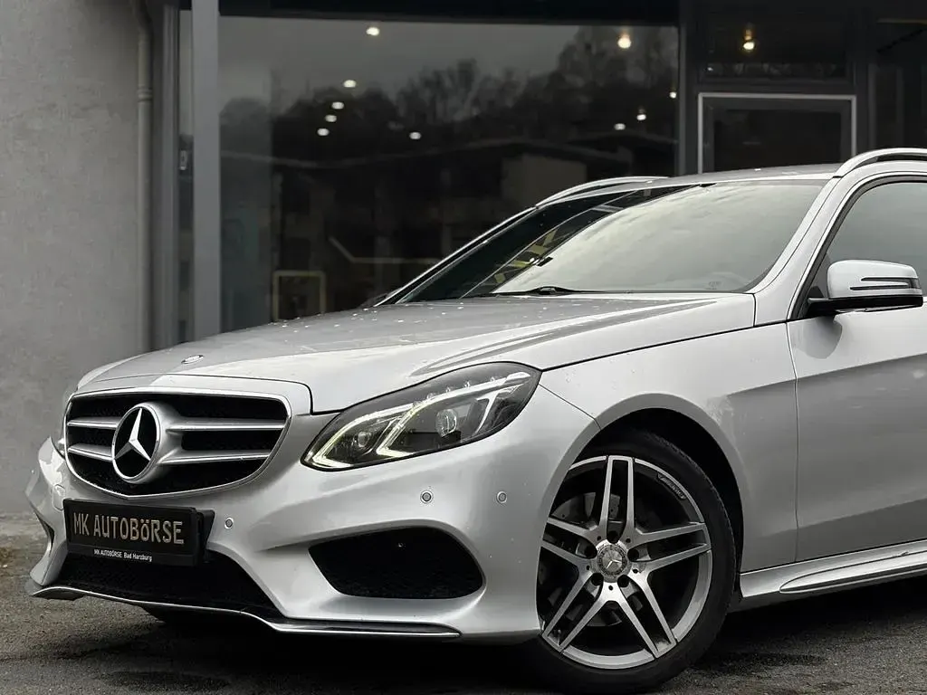 Usata Mercedes E250 AMG 211 CV (155 kW) 2016 Argento Berlina