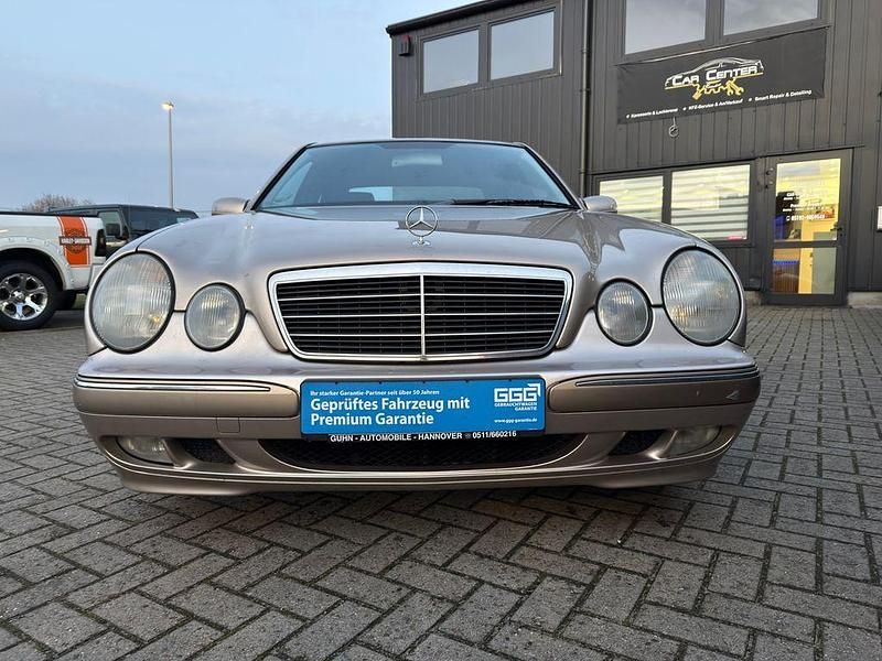 Gebraucht Mercedes E240 Elegance 170 PS (125 kW) 2000 Gelb Limousine
