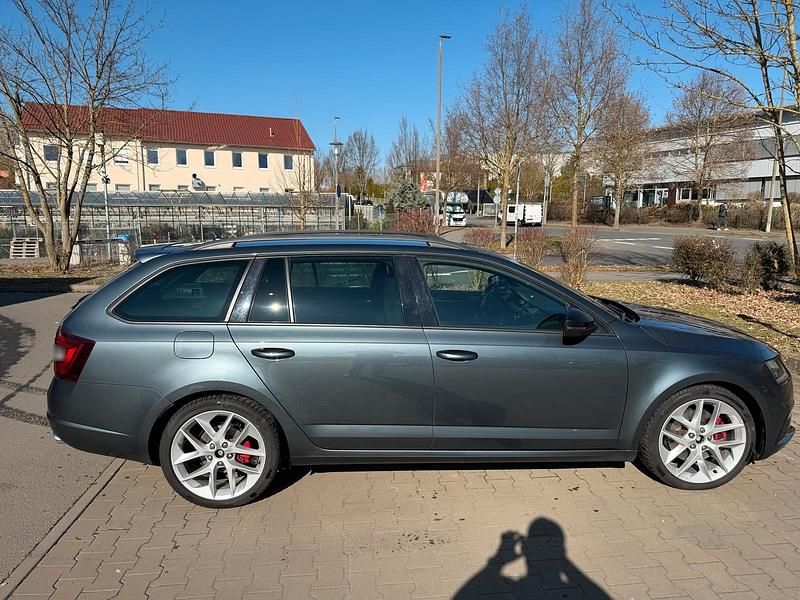 Gebraucht Skoda Octavia vRS 184 PS (135 kW) 2018 Grau Kombi