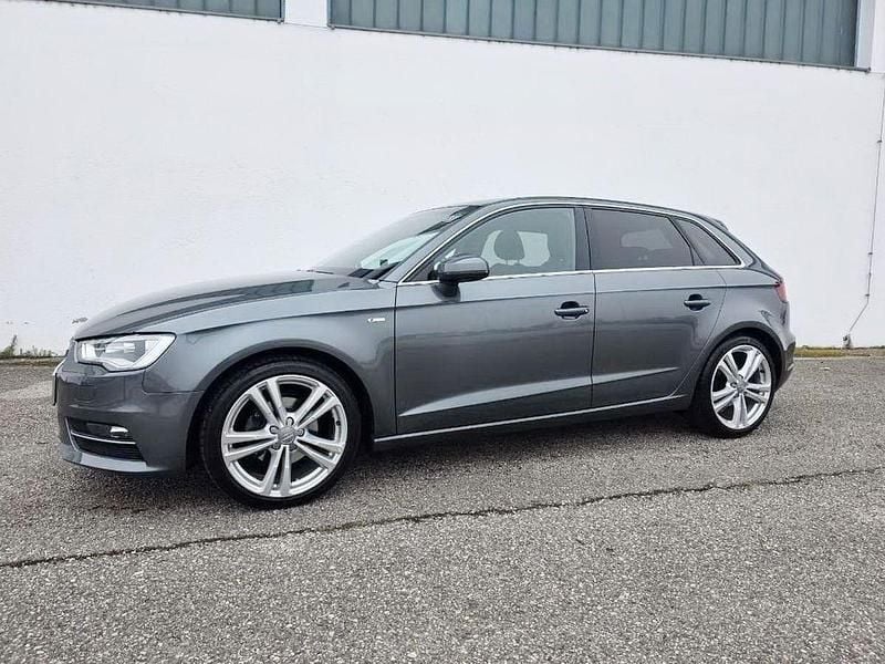 Gebraucht Audi A3 Ambition 150 PS (110 kW) 2014 Grau Limousine