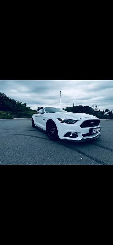 Weiß Gebraucht 2016 Ford Mustang GT Convertible Cabrio | 36.999 € (Guter Preis) - Bild 1/4