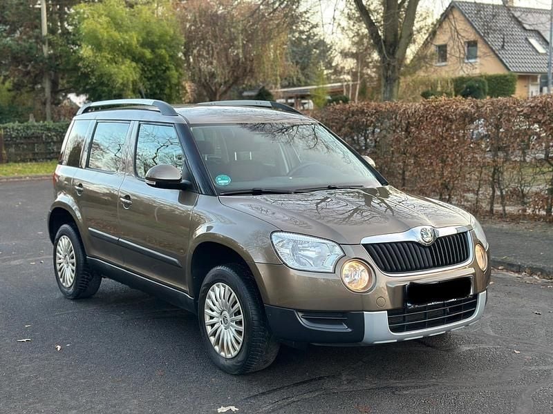 Braun Gebraucht 2011 Skoda Yeti SUV | 3.999 € (Superpreis) - Bild 1/4