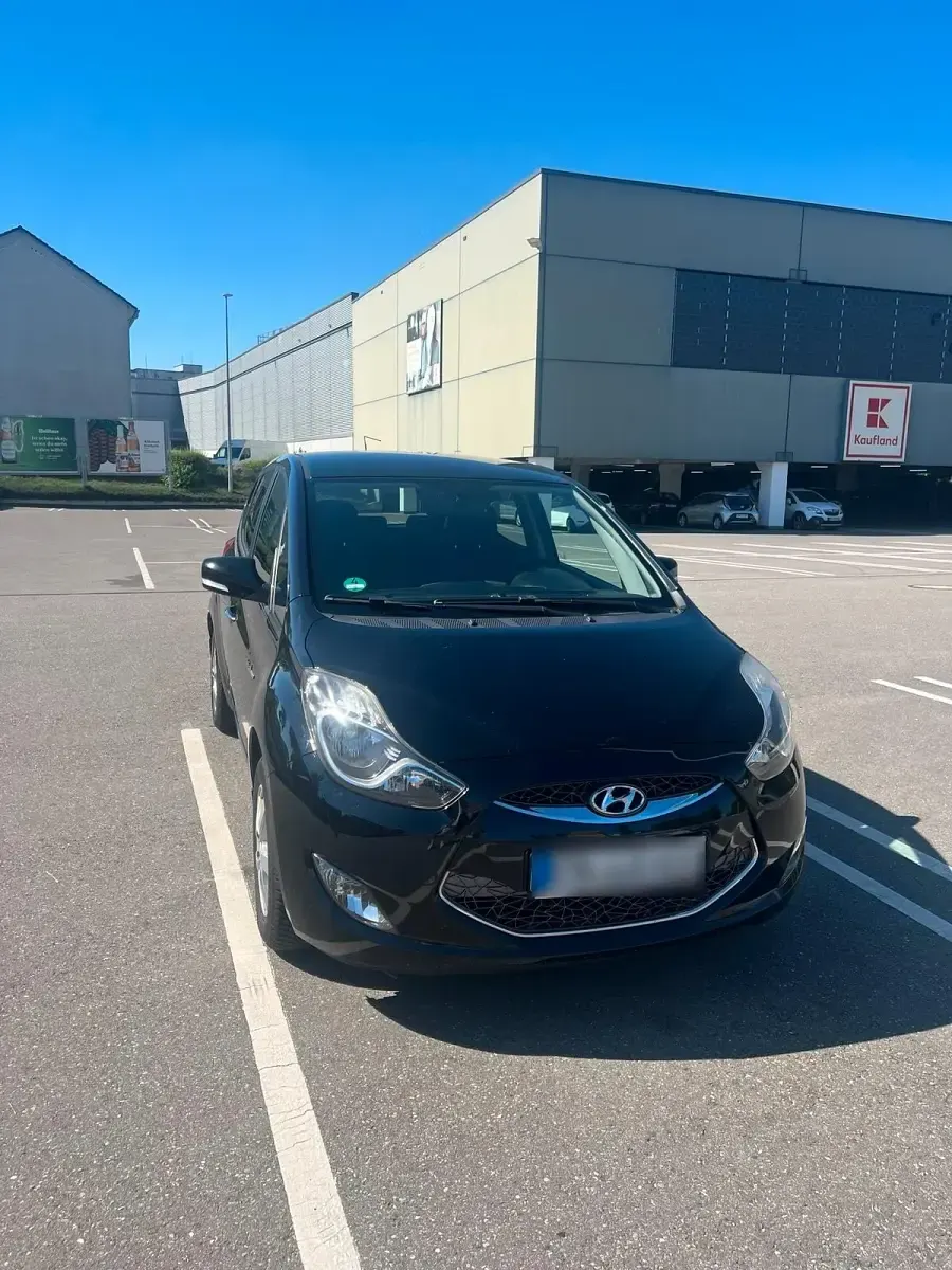 Gebraucht Hyundai ix20 125 PS (91 kW) 2011 Schwarz Kleinwagen