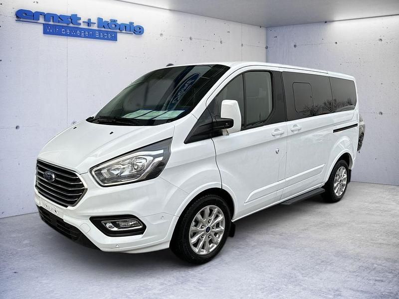 Weiß Gebraucht 2023 Ford Tourneo Custom Titanium Van / Kleinbus | 38.450 € (Etwas zu teuer) - Bild 1/4