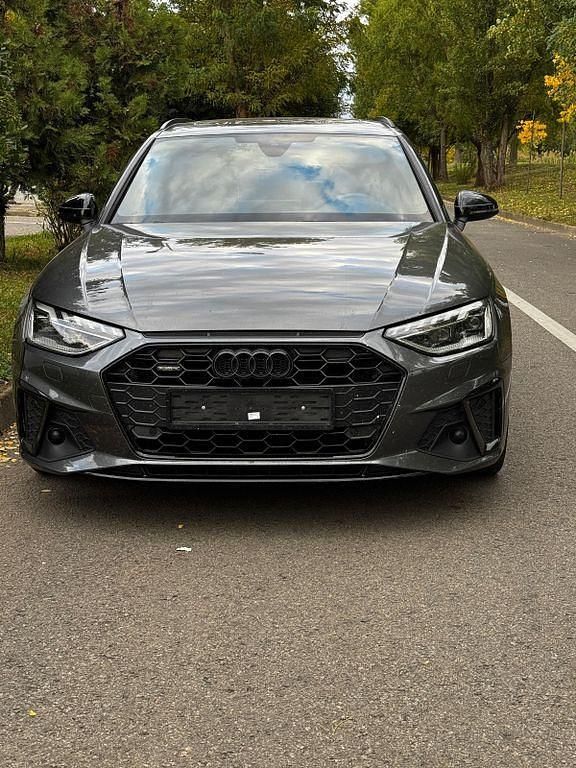Grau Gebraucht 2020 Audi A4 Edition .1 Kombi | 27.500 € (Fairer Preis) - Bild 1/4