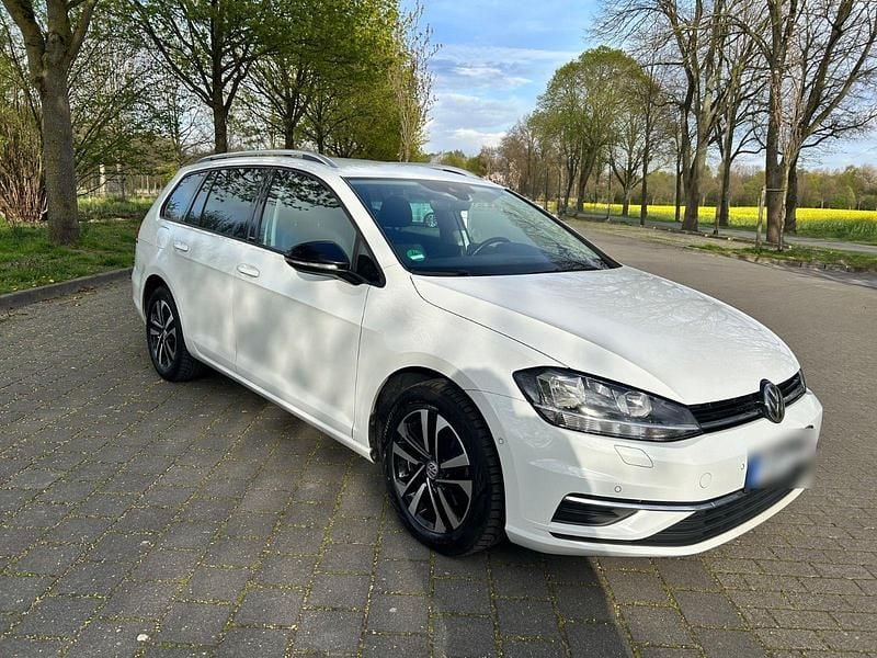 Gebraucht VW Golf VII IQ Drive 116 PS (85 kW) 2019 Weiß Kombi