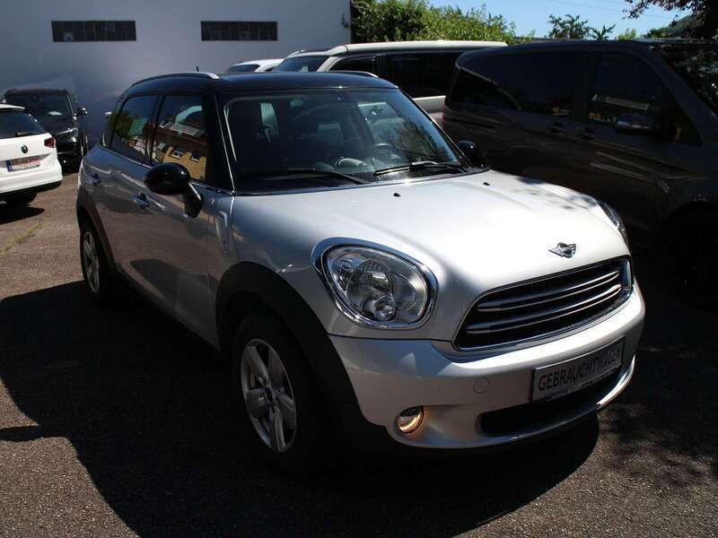 Crystal silver (metallic) Gebraucht 2016 Mini Cooper Countryman SUV | 16.900 € (Teuer) - Bild 1/4