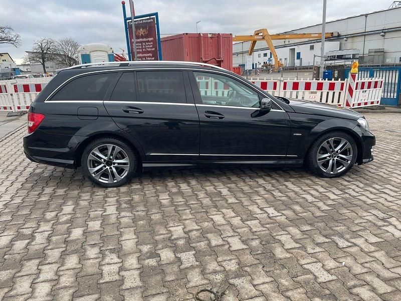Gebraucht Mercedes C250 AMG 204 PS (150 kW) 2011 Schwarz Kombi