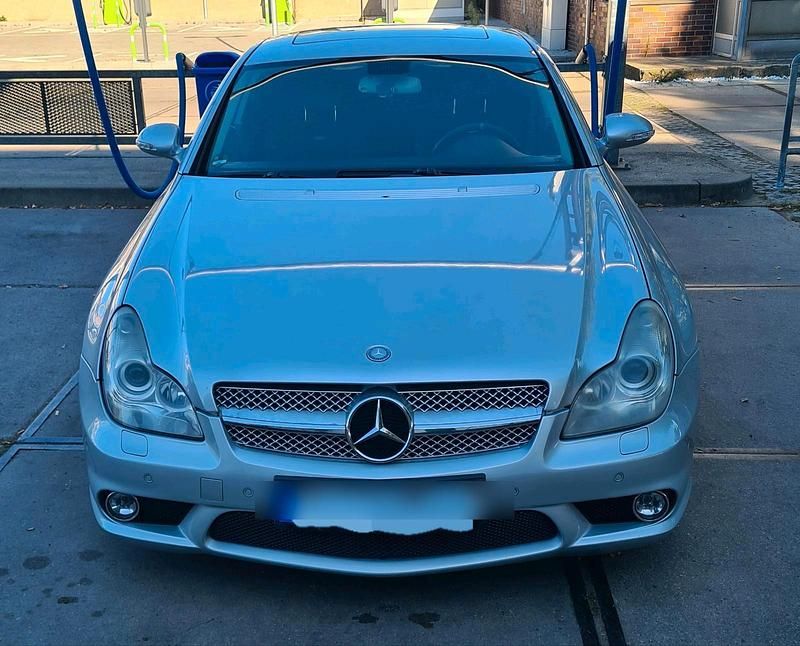 Silber Gebraucht 2005 Mercedes CLS55 AMG AMG Coupé | 16.990 € - Bild 1/4