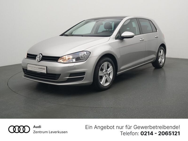 Silber Gebraucht 2013 VW Golf VII Comfortline Limousine | 6.980 € (Fairer Preis) - Bild 1/4