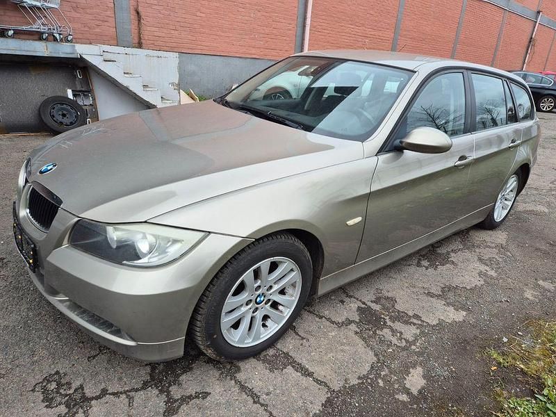 Gebraucht BMW 318 143 PS (105 kW) 2007 Gold Kombi