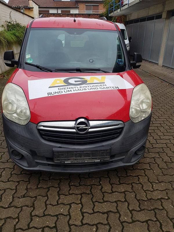 Rot Gebraucht 2012 Opel Combo Van / Kleinbus | 2.800 € - Bild 1/4