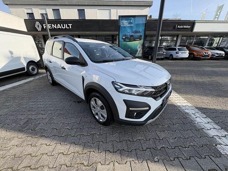 Usado Dacia Jogger Expression 101 HP (74 kW) 2022 Branco Monovolume
