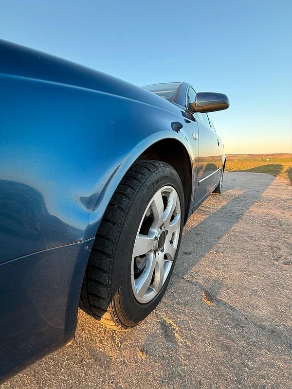 Gebraucht Audi A4 140 PS (102 kW) 2006 Blau Kombi