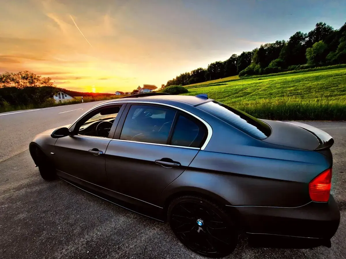 Gebraucht BMW 325 214 PS (157 kW) 2007 Andere farben Limousine