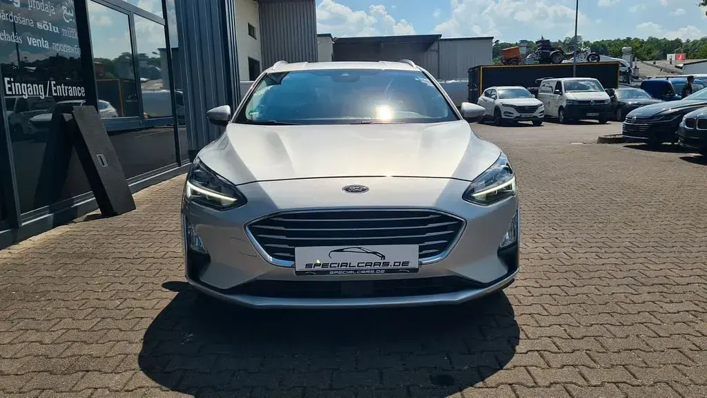 Gebraucht Ford Focus Cool & Connect 120 PS (88 kW) 2021 Silber Limousine