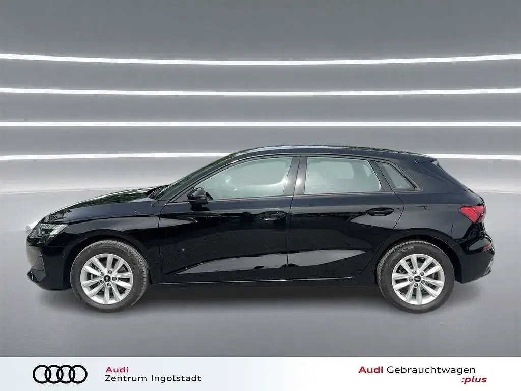 Gebraucht Audi A3 Ambiente 116 PS (85 kW) 2025 Brillantschwarz Limousine