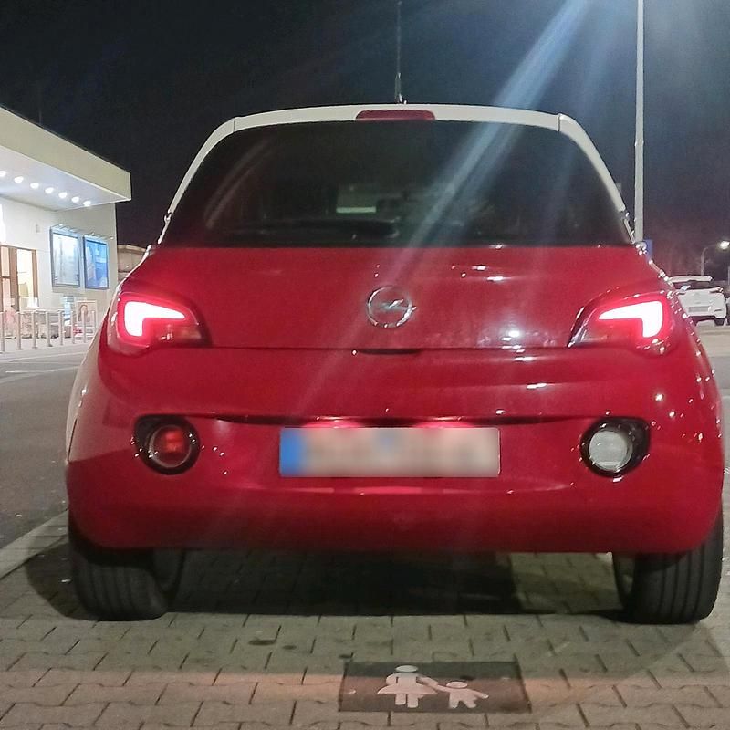 Gebraucht Opel Adam 69 PS (50 kW) 2016 Rot Kleinwagen