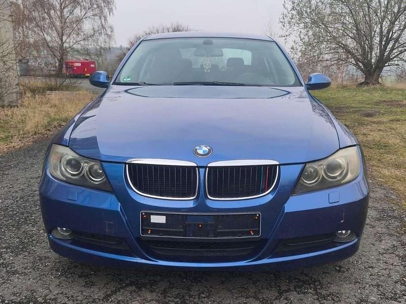 Gebraucht BMW 318 129 PS (94 kW) 2007 Montegoblau metallic Limousine
