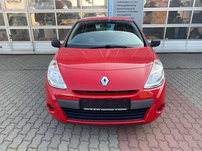 Gebraucht Renault Clio II 75 PS (55 kW) 2011 Rot Limousine