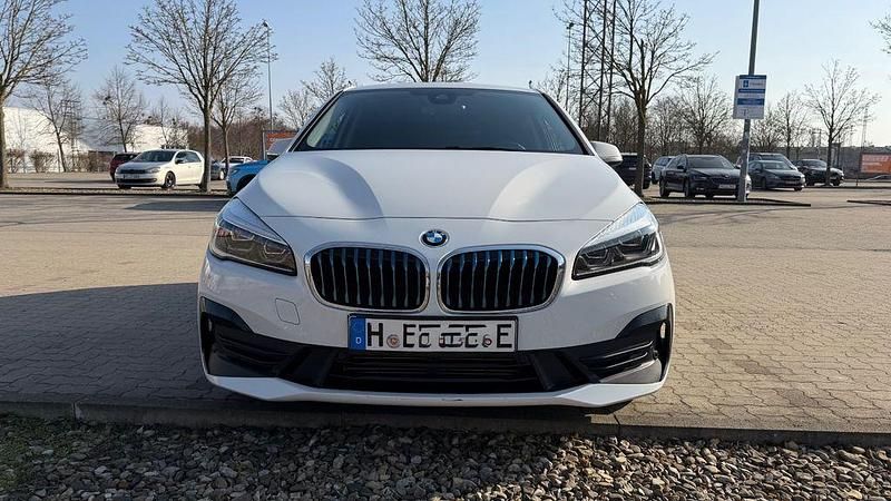 Gebraucht BMW 225 Active Tourer iPerformance 224 PS (164 kW) 2018 Weiß Van / Kleinbus