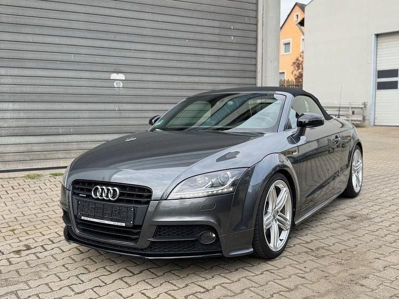 Grau Gebraucht 2014 Audi TT Roadster Competition Cabrio | 15.950 € (Fairer Preis) - Bild 1/4