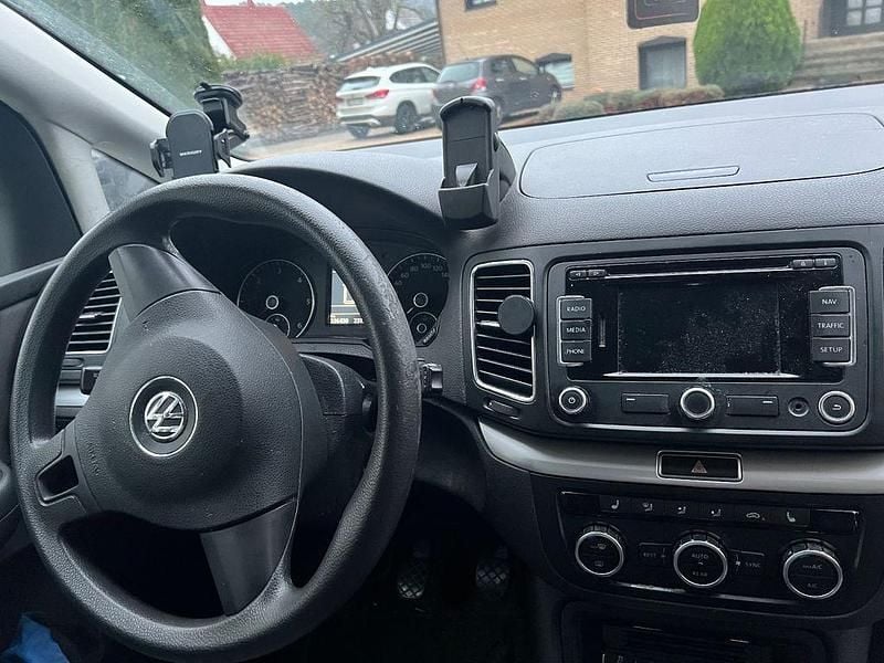 Grau Gebraucht 2013 VW Sharan Comfortline Van / Kleinbus | 5.000 € (Fairer Preis) - Bild 1/4