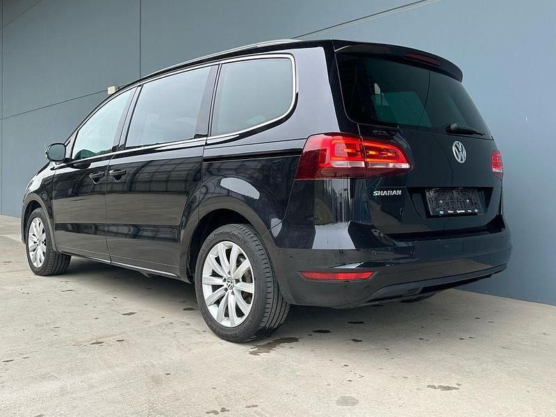 Gebraucht VW Sharan Highline 150 PS (110 kW) 2020 Schwarz Van / Kleinbus